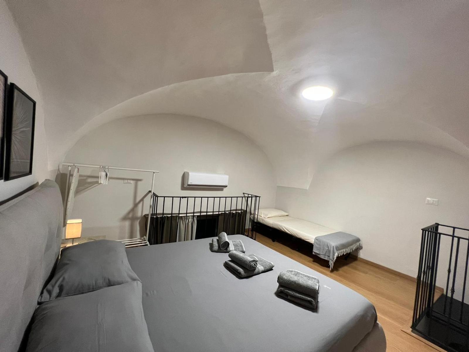 Almond Apartment カターニア エクステリア 写真